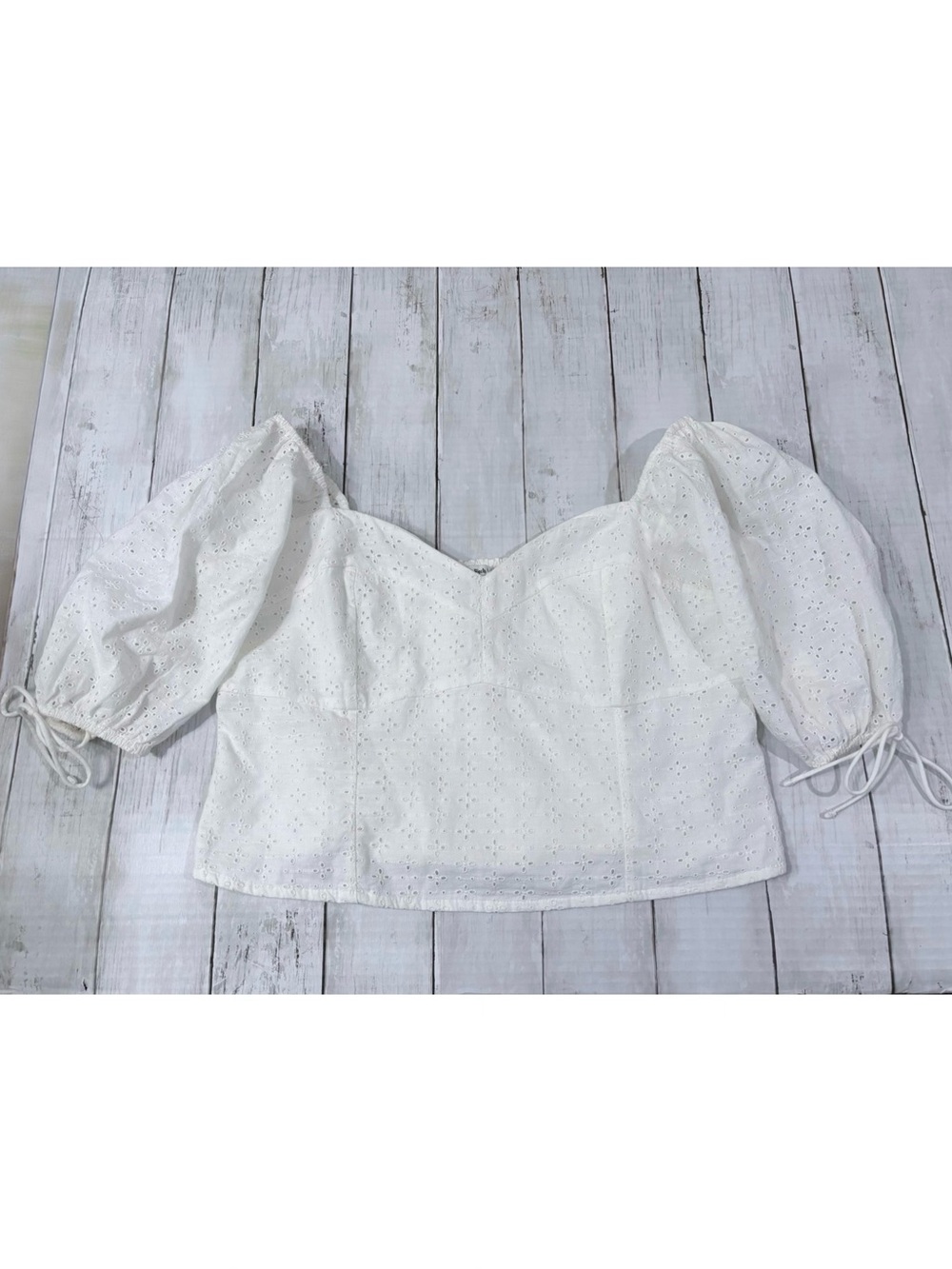 Abercrombie & Fitch Crop Top White Eyelet Smocked Large